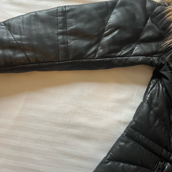 Danier Down Jacket - Picture 9 of 12